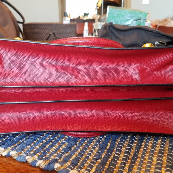 SOLD@! Prada Red Studded Cuir Handbag - Picture 2 of 8